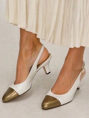 Salvatore Ferragamo Slingback Kitten Heels White Gold Cap Toe Size 9 AA Italy